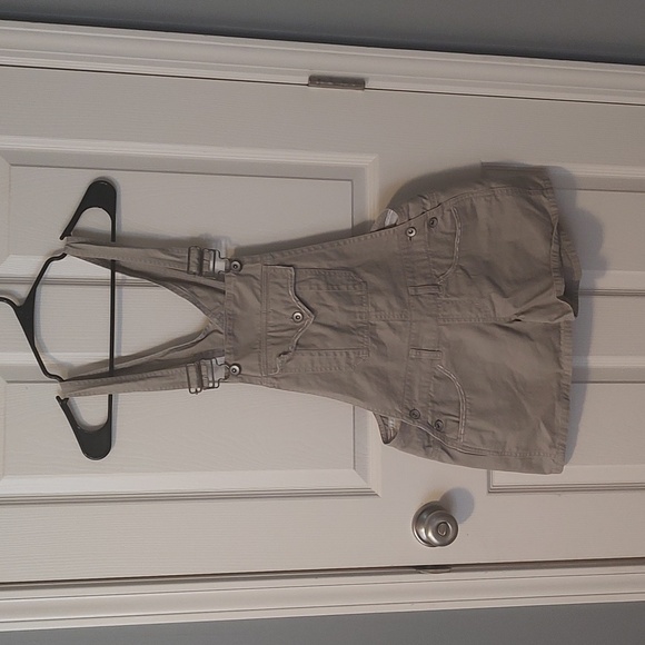 No Boundaries Overall Shorts - Picture 1 of 7